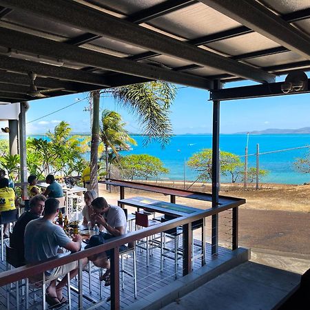 Grand Hotel Thursday Island エクステリア 写真